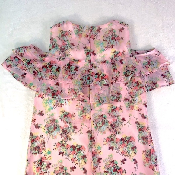 Tahari Arthur S. Levine Cold Shoulder Tiered Floral Dress - Picture 10 of 17